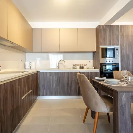 Bright & Airy 2 Bedroom In Ibragg Apartamento *